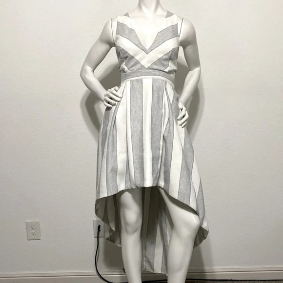 Vici L’atiste by Amy Gray White Striped High Low V-Neck Cut Out Dress Size L - Picture 1 of 7